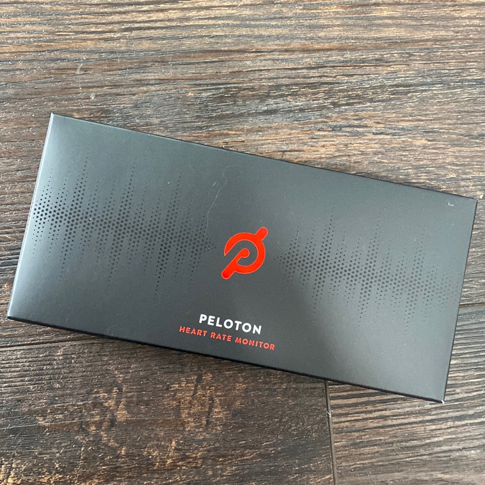 *Never Used STILL IN BOX* Peloton heart rate monitor